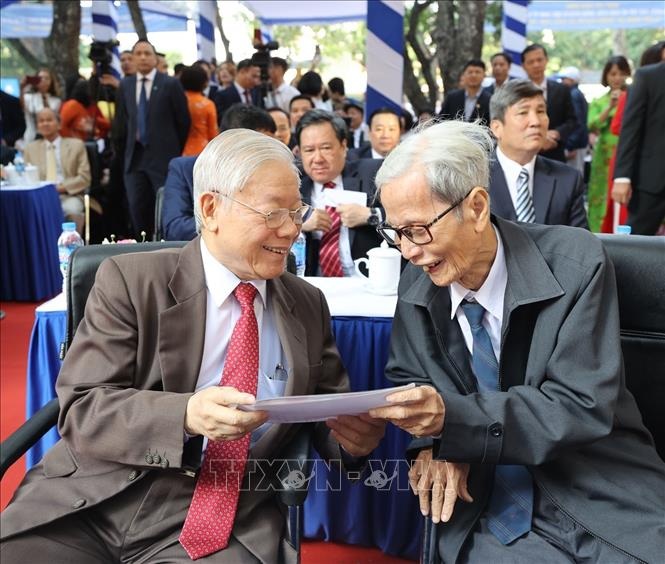 Tổng Bí thư, Chủ tịch nước Nguyễn Phú Trọng thăm mái trường xưa