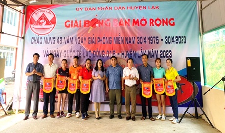 Huyện Lắk: Sôi nổi giải bóng bàn mở rộng năm 2023