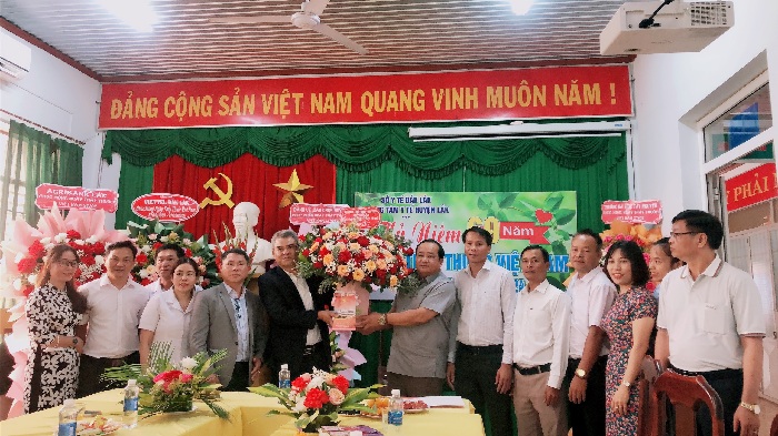 Huyện Lắk tổ chức thăm và chúc mừng ngành y tế  nhân dịp kỷ niệm 69 năm ngày Thầy thuốc Việt Nam 27/02