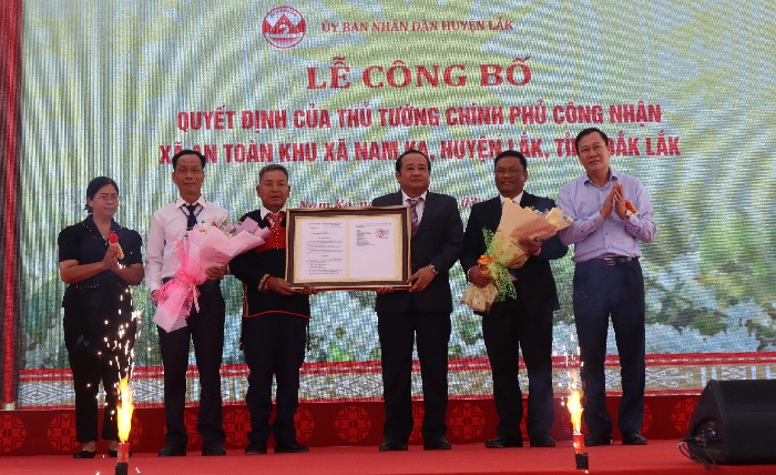 Công bố Quyết định của Thủ tướng Chính phủ công nhận xã An toàn khu xã Nam Ka, huyện Lắk